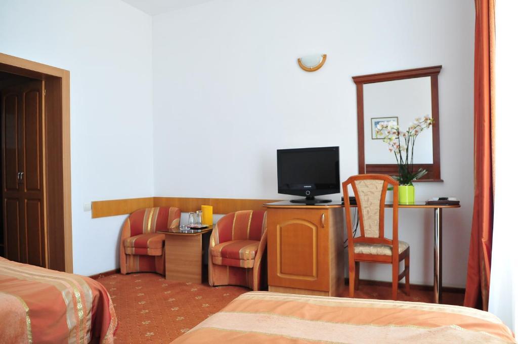 Hotel Emma Est Craiova Exterior foto