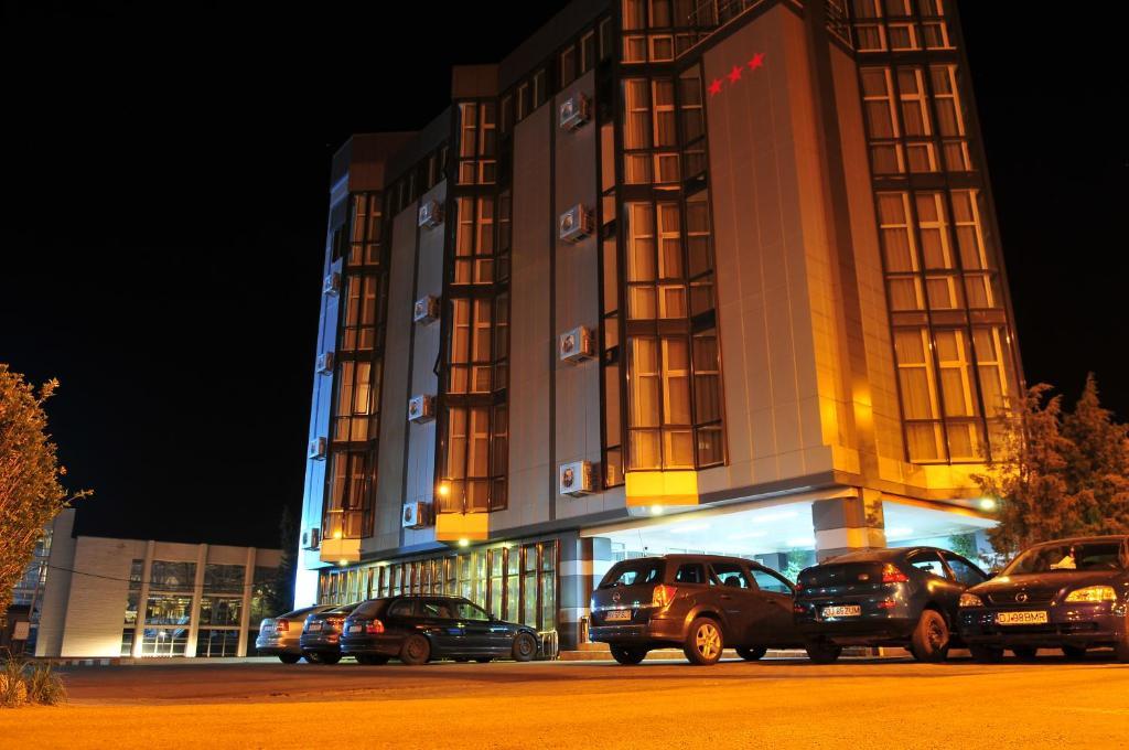Hotel Emma Est Craiova Exterior foto